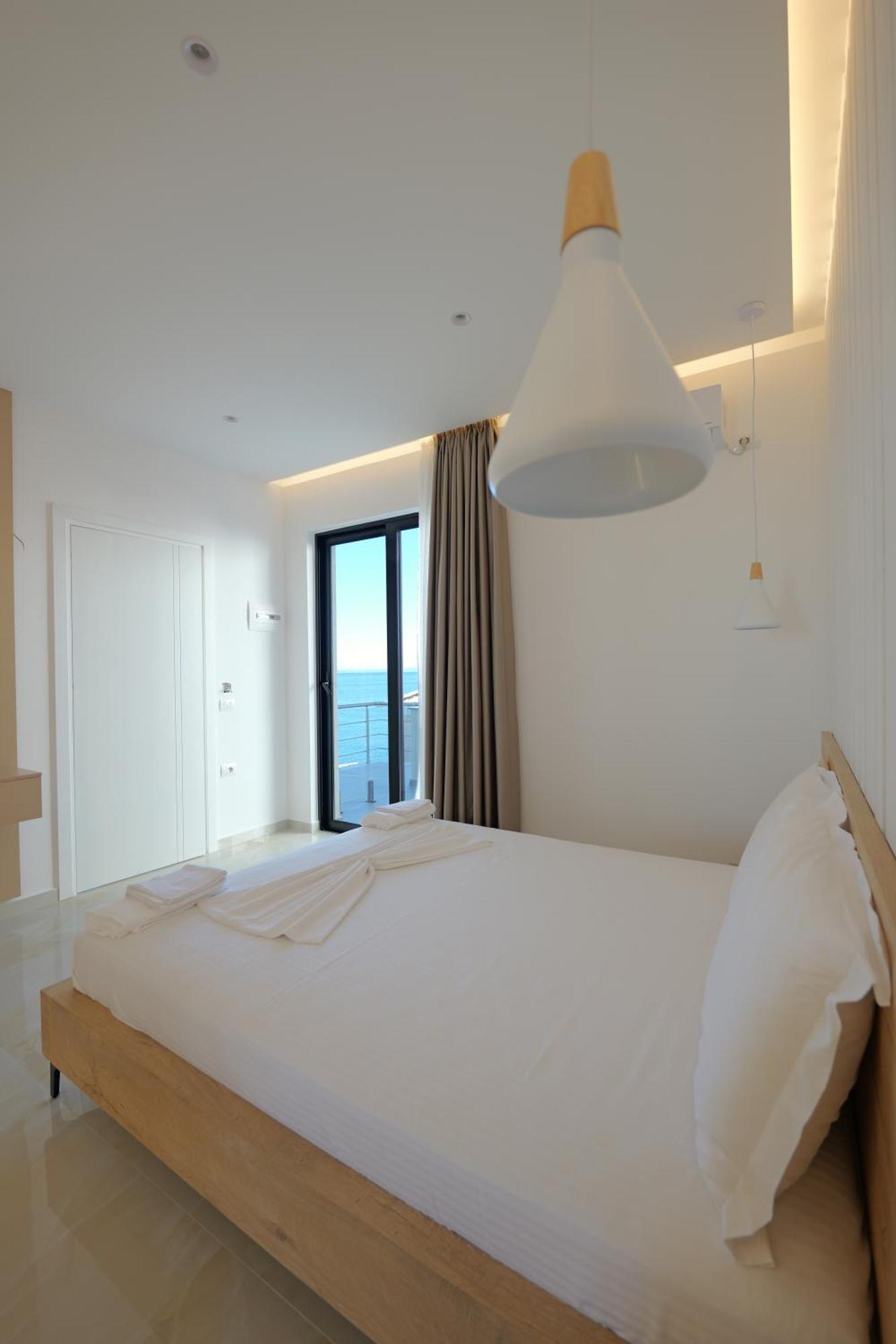 Xhefri Sarandë